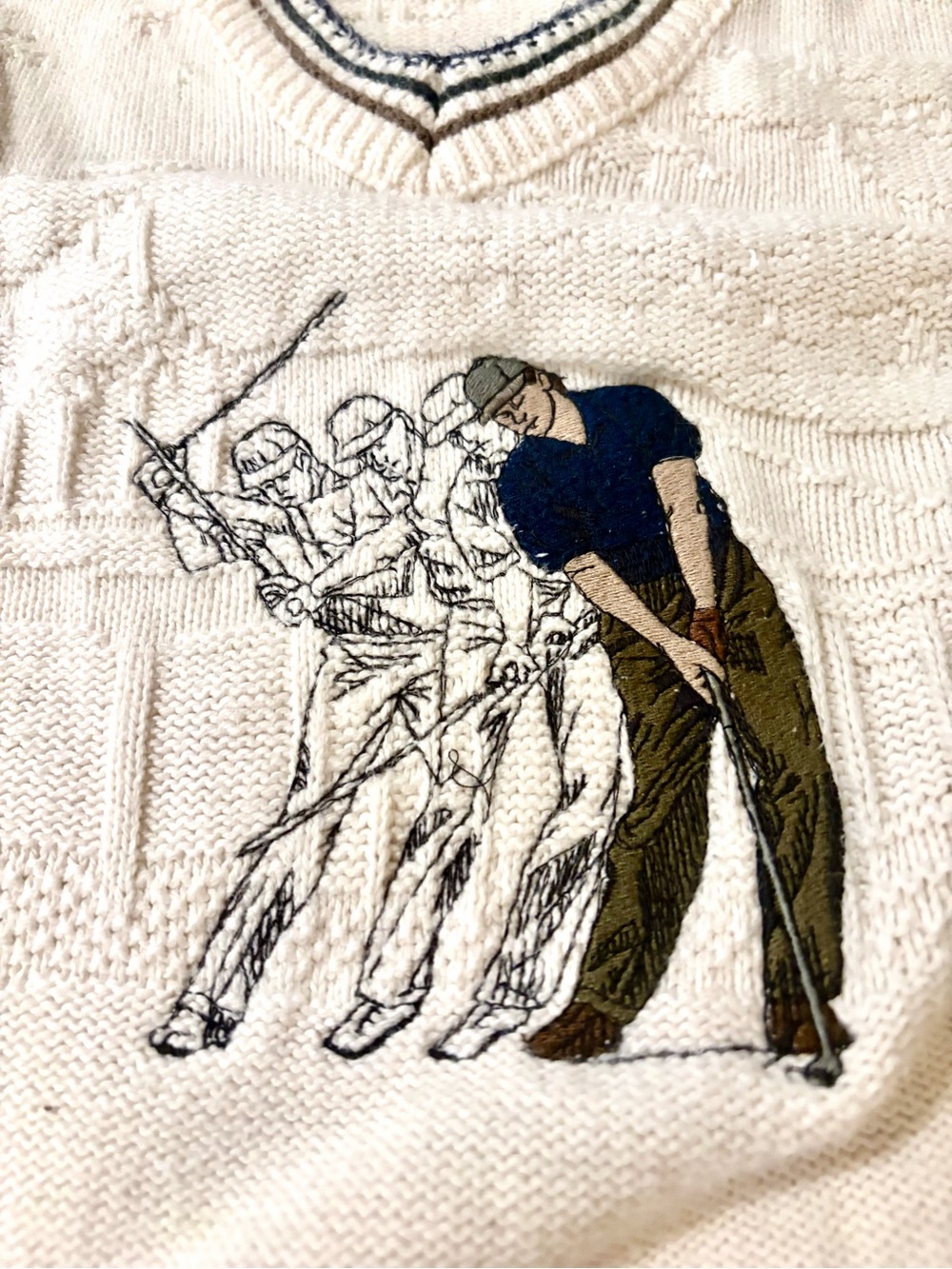 Vintage Men's Cream V-Neck Golf Embroidered Sweater xl country club 90s